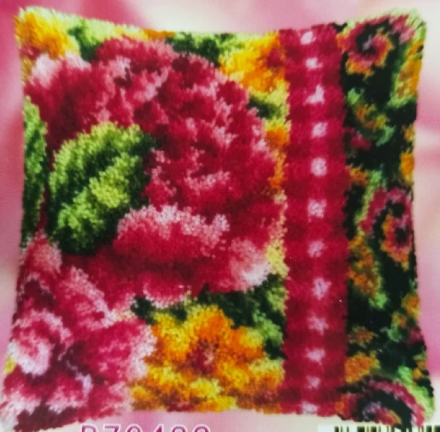BZ0482 подушка &quot;Цветочный узор&quot; набор в ковровой технике