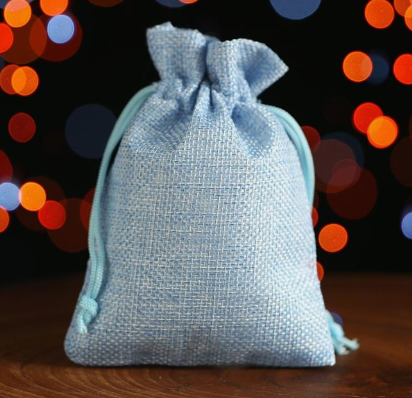 2909461 голубой мешочек для подарков из холщи 10х14 см