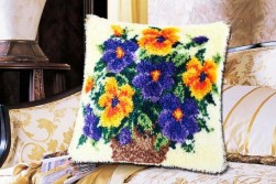 BZ0263 подушка &quot;Цветы&quot; набор в ковровой технике