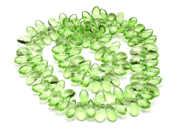 Бусины-капли зеленые из чешского стекла 6х12 мм 20шт